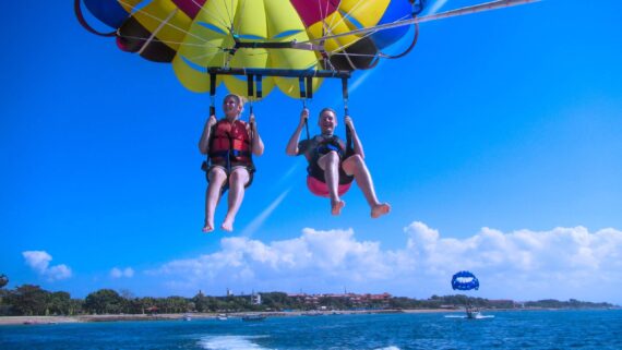 Parasailing parachuting sailing Turkey Lawyer Attorney law firm attorney Potantial Risks legal assistance service providers receivers